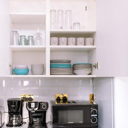 Nice 4 Bedroom Apartment Near City Centre 2-Min Walk To Metro !! Business & Family Friendly!! 伦敦 外观 照片