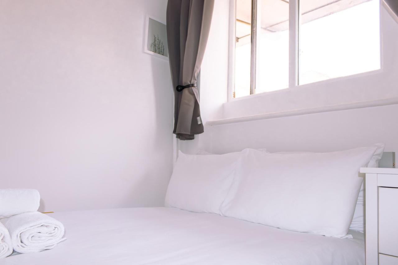 Nice 4 Bedroom Apartment Near City Centre 2-Min Walk To Metro !! Business & Family Friendly!! 伦敦 外观 照片