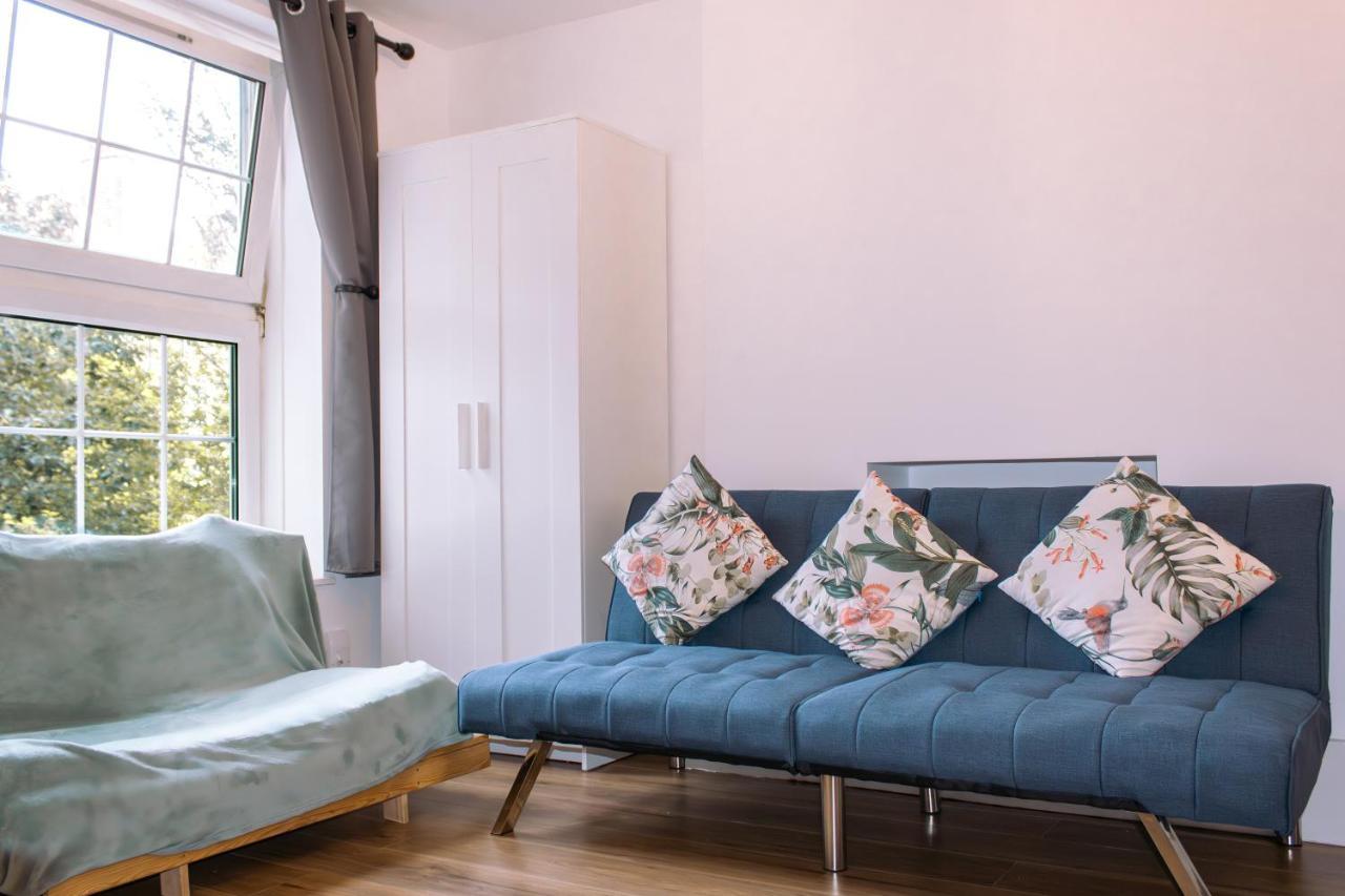 Nice 4 Bedroom Apartment Near City Centre 2-Min Walk To Metro !! Business & Family Friendly!! 伦敦 外观 照片