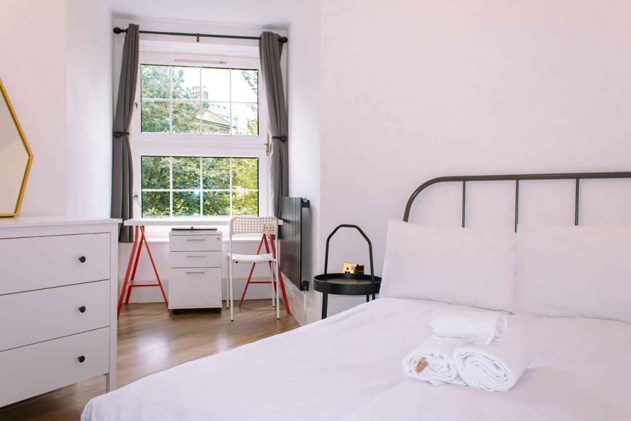 Nice 4 Bedroom Apartment Near City Centre 2-Min Walk To Metro !! Business & Family Friendly!! 伦敦 外观 照片