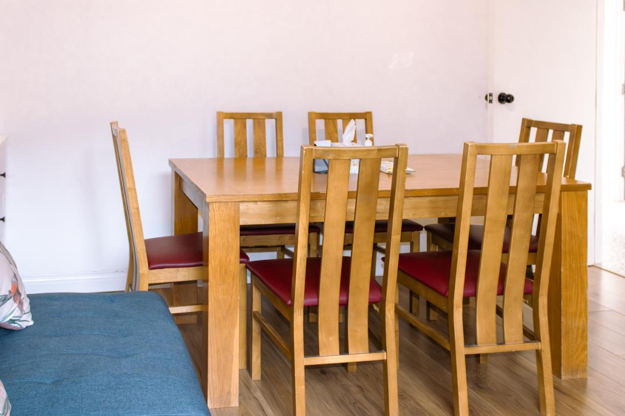 Nice 4 Bedroom Apartment Near City Centre 2-Min Walk To Metro !! Business & Family Friendly!! 伦敦 外观 照片